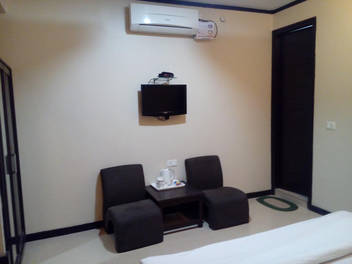 Wind Cross Hotel คาลคา ภายนอก รูปภาพ